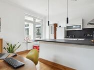 Sofort verfügbare Altbauwohnung mit Dachterrasse in Top-Lage - Hamburg