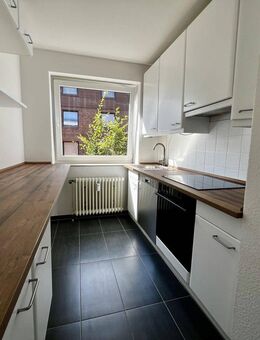 Altstadt fußläufig - 3-Zimmer-Traum mit Balkon - Frisch renoviert & ruhig im alten Bremer Weg - Celle