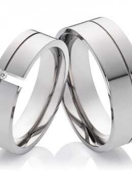 Titanringe gravierbar Trauringe mitStein LUC64 - Aholming