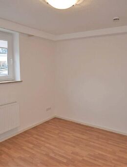 Mädels aufgepasst: Mini-Apartment mit Singleküche für eine Studentin oder Azubine in Cortendorf - Coburg