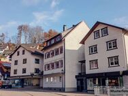 Wohn-/Gewerbegebäude, Mehrfamilienhaus, 2 Garagen - Burscheid