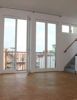 Dachgeschosse in gefragter Lage / Lift / Terrasse / Aufdachterrasse / Einbauküche / hohe Räume / - Berlin