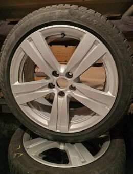 Felgen unde WinterReifen 245/40 R18 - Cloppenburg