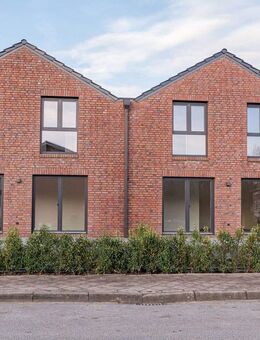 Jetzt in Ihre Traumimmobilie einziehen! Exklusives Doppelhaus. - Stade (Hansestadt)