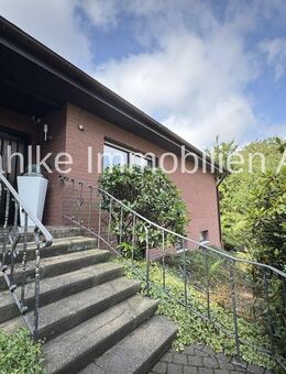 Winkel-Bungalow mit Einliegerwohnung und Garagen in idyllischer Waldrandlage von Wassenberg - Wassenberg