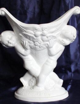 wunderschöne Vase/Gefäß in ungewöhnlicher Skulpturform, - Niederfischbach