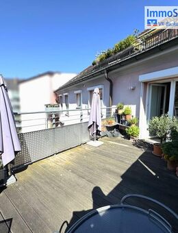 Top gepflegte 4-Zimmer-Wohnung mit Dachterrasse und zwei Bädern - Nürnberg