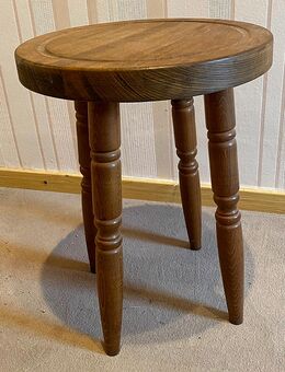 Kleiner Holztisch- Handarbeit - Eime