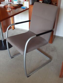 2 Thonet S61V Polsterarmlehnstuhl, Freischwinger - Frankfurt (Main)
