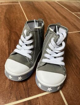 Chucks, Sneaker, Kinderschuhe Gr.22 NEU - Rossau