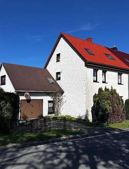 Charmante und familienfreundliche Doppelhaushälfte mit großem Gartenparadies und Fernblick in Unterpörlitz/ Ilmenau - Ilmenau