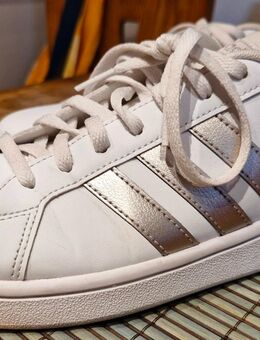 ADIDAS Turnschuhe Sneaker Gr. 41 weiß - Salzgitter