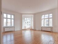 3-Zimmer Wohnung mit Loggia und Altbaucharme - Berlin
