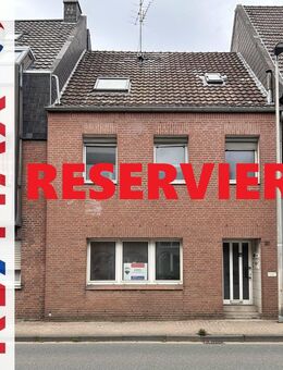 Großes Reihenmittelhaus mit 2 Einheiten & Ausbaureserve, sanierungsbedürftig! - Emmerich (Rhein)