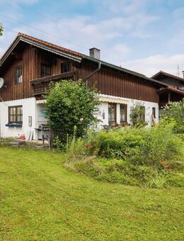 Familienfreundliches Einfamilienhaus mit Garten in ruhiger Lage in Kolbermoor - Kolbermoor