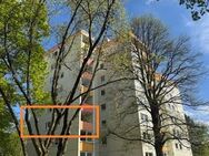 Brück Immobilien - Freie 3 Zi.-ETW mit West-Loggia zum selbst Renovieren - München