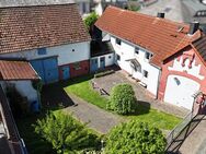 Freistehendes Einfamilienhaus mit Scheune, Doppelgarage und großem Garten - Mengerskirchen