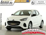 Mazda 2, Hybrid Center-Line ACAA, Jahr 2022 - Oelde Zentrum