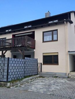 Großzügig wohnen, ruhig leben - 4-Zimmer-Wohnung mit sonnigem Südbalkon in Winhöring - Winhöring