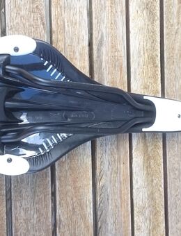 FI'ZI:K Nisene Manganese Bike Saddle Black - Düren