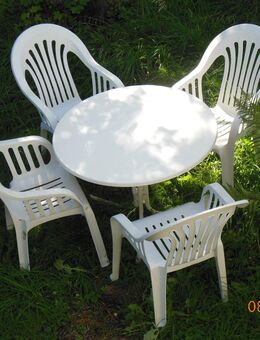 4 schöne Gartenstühle wei NEU - Günzach