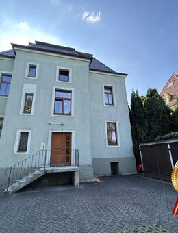 Offene Wohnküche mit moderner Einbauküche I Tageslichtbad mit Badewanne I PKW-Stellplatz verfügbar - Dresden