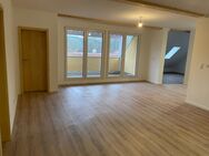 Erstbezug mit Balkon: Freundliche 3,5 - Zimmer-Wohnung in Rügland - Rügland