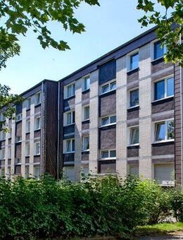 Demnächst frei! Renovierte 3-Zimmer-Wohnung in Duisburg Wehofen mit Balkon - Duisburg