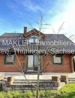 Einfamilienhaus mit Carport, 3er Garage, großem Garten + Bauland für weiteres Einfamilienhaus - Treben