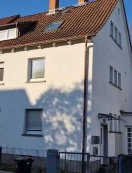 Renovierte 3,5 Zimmerwohnung mit XXL-Garten und kleiner Gewerbeoption - Langen (Hessen)