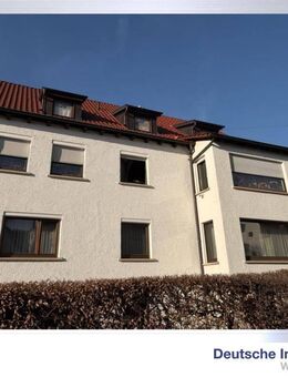 Gepflegtes 3 Familienhaus mit 2 Einzelgaragen in Stuttgart- Bad Cannstatt - Stuttgart