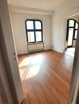 Frisch renoviert! Traumhafte 4-Raumwohnung mit Balkon, nähe Uniklinik - Magdeburg