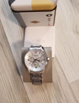 NEU Fossil Damen-Armbanduhr Silber - Dorsten