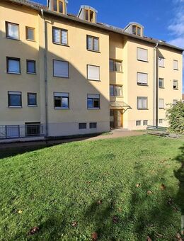 Helle Dachgeschosswohnung mit Balkon und großzügigem Grundriss nahe am Geiseltalsee! - Braunsbedra