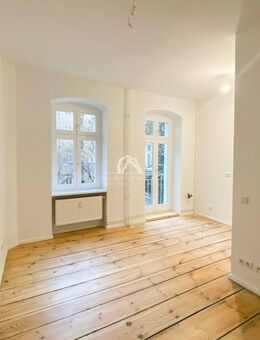 RUHIGE SINGLEWOHNUNG IN KLASSISCHEM ALTBAU IM SAMARITERKIEZ | PROVISIONSFREI | - Berlin