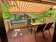 Großzügige Architektur trifft modernen Wohnkomfort: 4,5-Zi.-Wohnung mit ruhigem Balkon - Putzbrunn