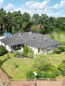 Großzügiger Bungalow mit Garage und Pool in Seevetal - Seevetal