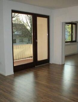 ## GETE-Viertel , topp 2-3 Zi., EBK; Vollbad, zwei Balkone, Laminat ## - Bremen