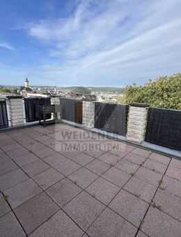 Was für ein Ausblick! 4 Raum Dachgeschoss-Wohnung mit Terrasse! - Gera