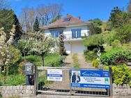 Älteres Fertighaus mit Garten auf herrlichem Baugrundstück in bester Hanglage - Bensheim