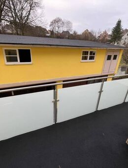 Großzügiges Zweifamilienhaus mit Nebengebäude und viel Potenzial zum Ausbau - Arzberg (Bayern)