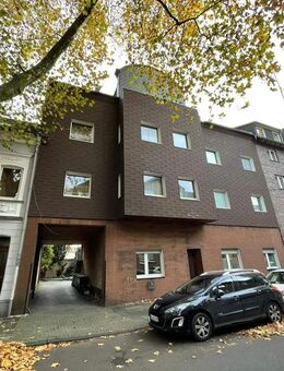 Saniertes Acht - Familienhaus in Duisburg Alt - Hamborn zu verkaufen - Duisburg