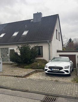 Renovierungsbedürftige Doppelhaushälfte in Kiel Pries- Ihr Projekt für individuelles Wohnen! - Kiel