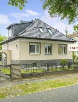 IMMOBERLIN.DE - Fabelhaft saniertes Haus mit Sonnengarten & Garage in sehr familienfreundlicher Lage - Berlin