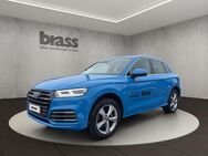 Audi Q5, TFSI e 55 e quattro, Jahr 2020 - Marburg