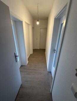 Kernsanierte 3-Zimmer Wohnung mit Balkon - Lengede