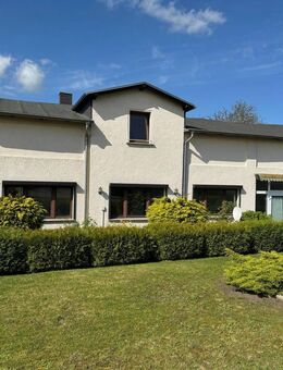 Einfamilienhaus mit viel Potenzial und weiteren Bebauungsmöglichkeiten - Stäbelow