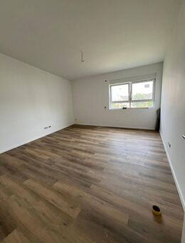 Erstbezug nach Kernsanierung / Fußbodenheizung /2 Zimmer mit Gartennutzung - Essen