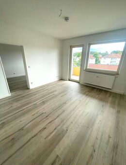 Gemütliche 2-Zimmer-Wohnung mit Balkon in Bubenreuth - Bubenreuth