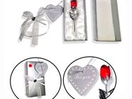 Geschenkidee Glas Rose Rot mit Box Liebesgeschenk Valentinstag Geburtstag Liebe 11,90 €* - Villingen-Schwenningen
